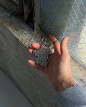 Load image into Gallery viewer, 'DEZY' USB KEYCHAIN
